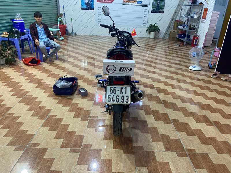 Độ đèn nâng cấp ánh sáng Titan M10 Ultra V2 cho xe Satria